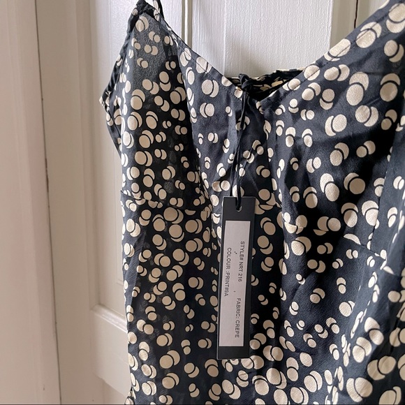 WINTER KATE | Silk Tank Top - Picture 4 of 8